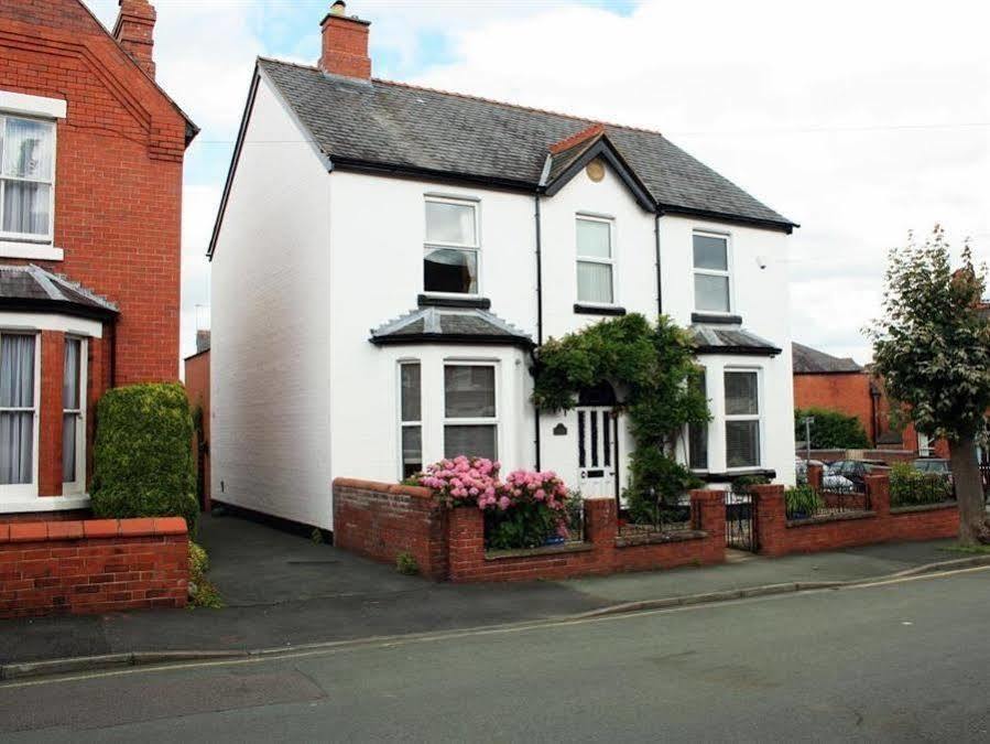 Bed and Breakfast Laurels Oswestry Exterior foto